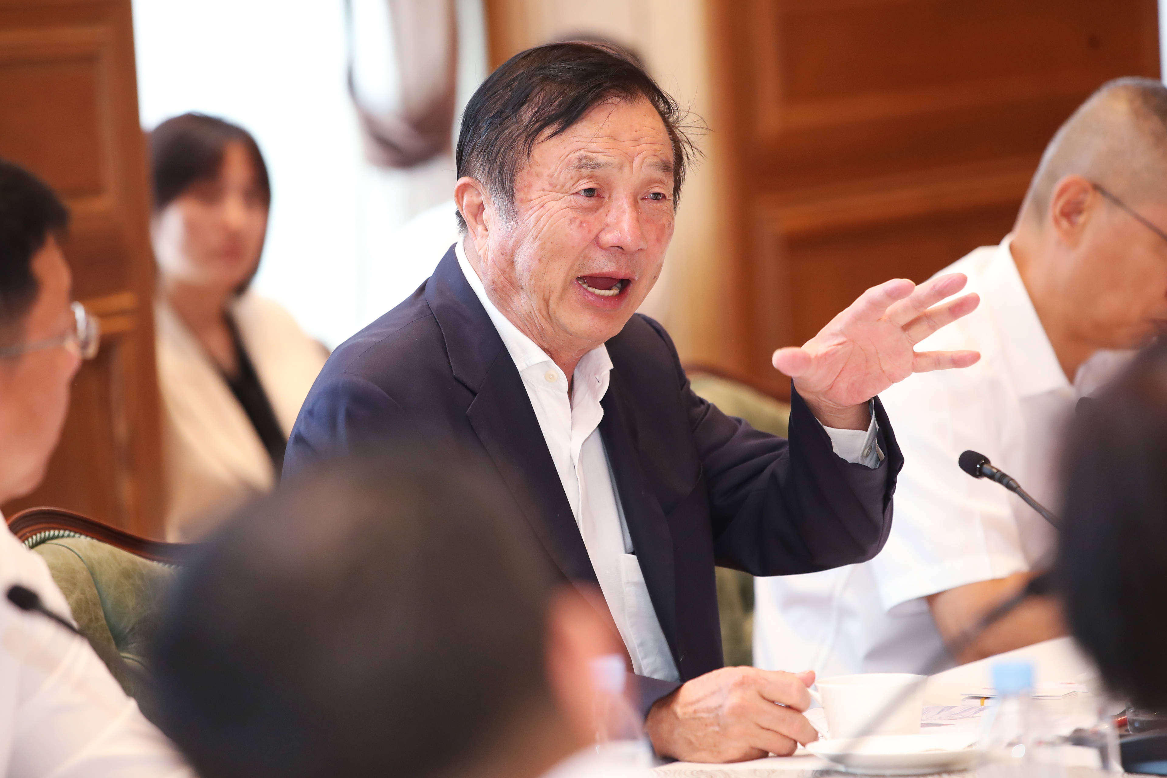 华为公布前三季度业绩：营业收入5859亿元<strong></p>
<p>Abit</strong>，净利润628.68亿元！任正非：今天还不能说华为能活下来