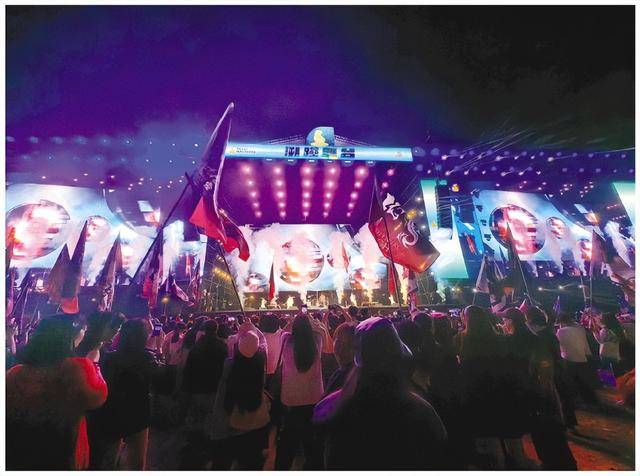 在山水之间赴一场音乐盛会<strong></p>
<p>瑞亚</strong>！阳朔发呆音乐节吸引上万乐迷参加