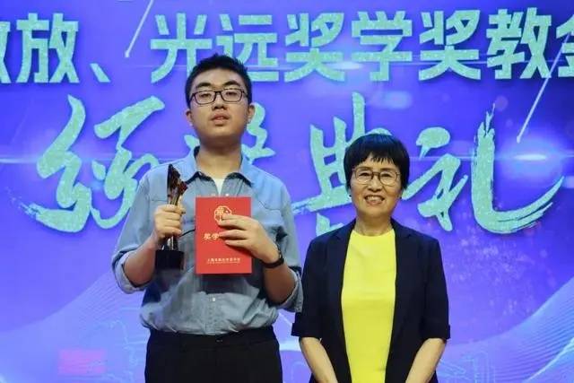 2024阿里数竞获奖名单公布<strong></p>
<p>币安网</strong>，这位初中生才是真正的少年天才！