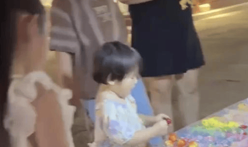 青岛博士夫妻摆摊副业月入三万三<strong></p>
<p>币安网</strong>，精神焕发生活更充实
