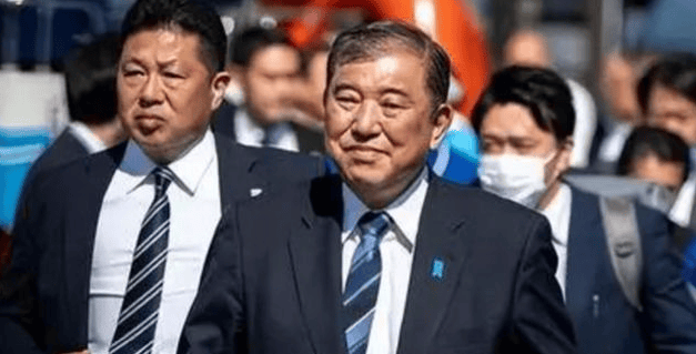 三消息：朝鲜最担心的发生<strong></p>
<p>币耀</strong>！4.2万大军火速出动；中方专机落地东京