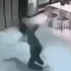 疑儿子盒马鲜生摔倒没人扶妈妈砸店<strong></p>
<p>TREX</strong>！最新回应：可走法律途径
