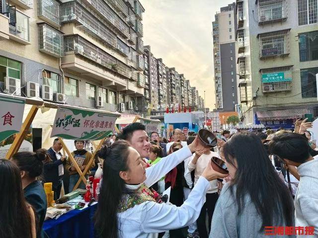 “发型师晓华”7天吸引客流超20万人<strong></p>
<p>TREX</strong>，拉动怀化市消费1.2亿元