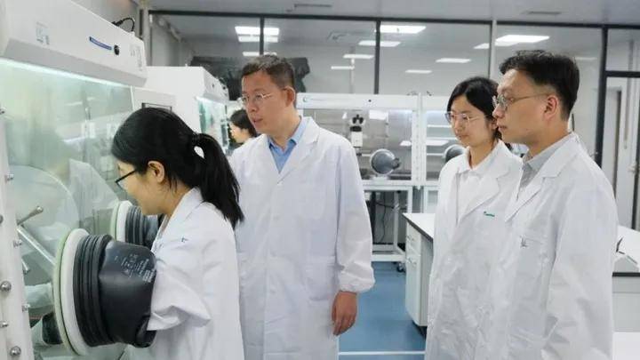你好<strong></p>
<p>Fiery</strong>，中山大学！