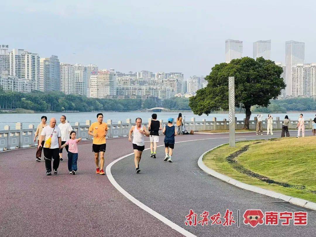 广西迎来“跳水”式降温<strong></p>
<p>TradeSatoshi</strong>，未来一周南宁天气→