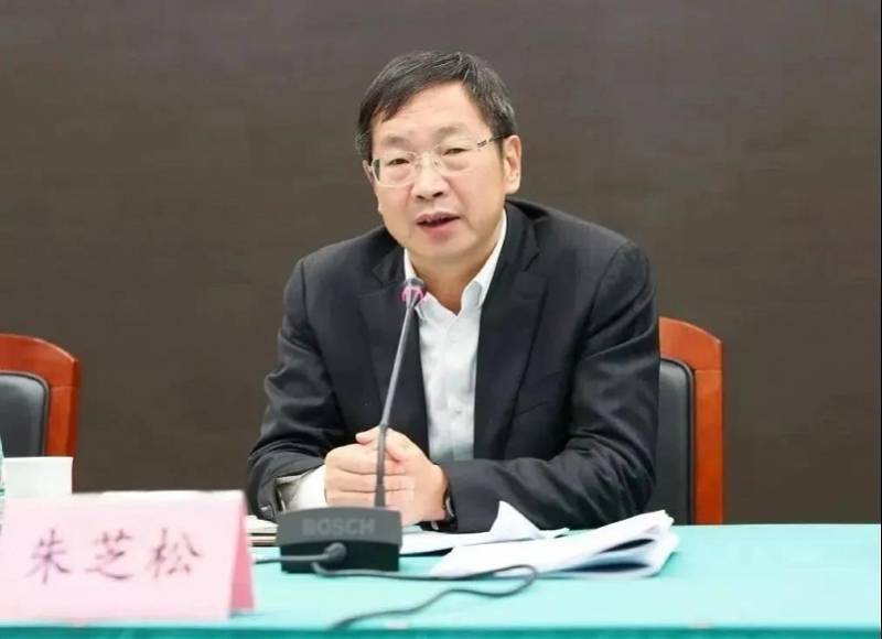 浦东新区区委书记被查<strong></p>
<p>GEMINI</strong>，两天前还在调研，老上司8月被判无期