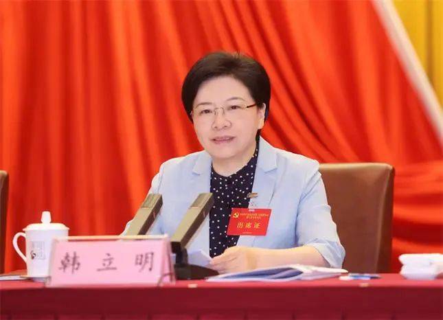 周红波任江苏省委常委、南京市委书记<strong></p>
<p>DSX</strong>，原任海南省委常委、三亚市委书记