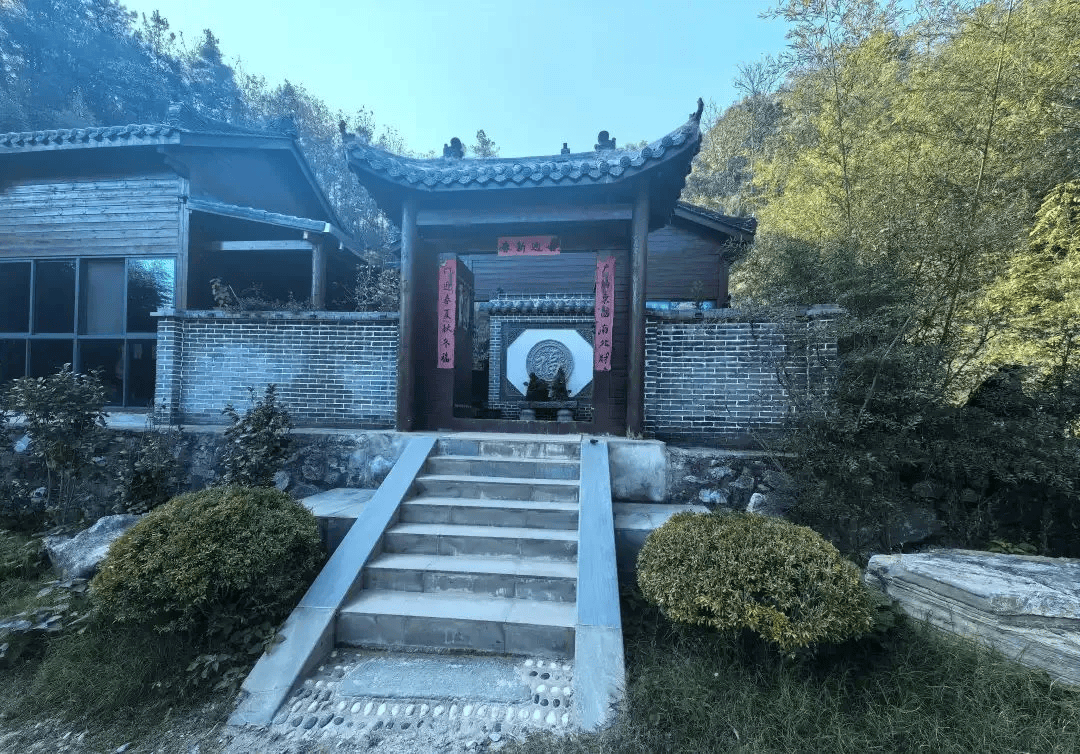 药王谷开诊1个多月15名患者死亡<strong></p>
<p>ZIBIT</strong>，官方通报：已立案，正开展全面调查