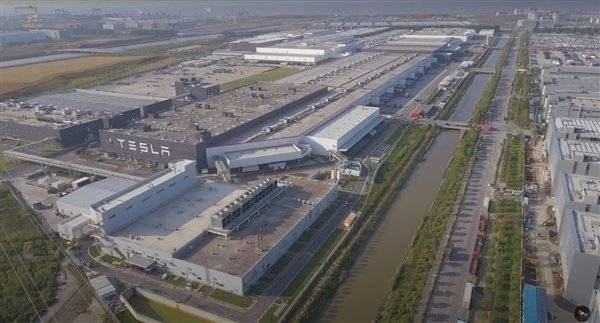 传特斯拉上海工厂厂长离职加入小米 王化：<strong></p>
<p>Watercoin</strong>我们厂长也很优秀
