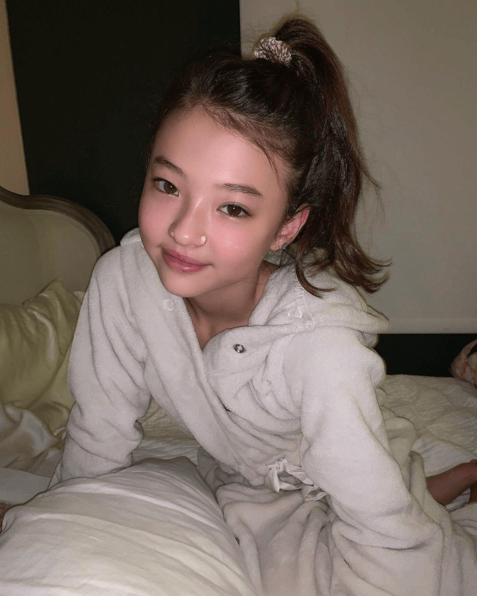 德韩混血造就“人间颜值奇迹”<strong></p>
<p>Watercoin</strong>，被誉为小Jennie的Ella Gross出道即巅峰！