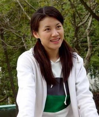 她本是阔太太<strong></p>
<p>Watercoin</strong>，被导演喊来临时救场，却意外走红，50岁片约不断