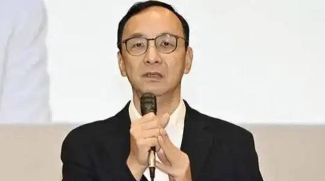 军演结束<strong></p>
<p>Watercoin</strong>，大陆代表团抵台，岛内用晚宴接待，朱立伦彻底认清形势