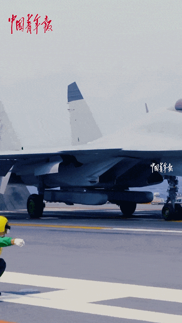 歼-15DH首次上舰！“山东”舰展示全甲板攻击<strong></p>
<p>Coinsuper</strong>，连续放飞24架？