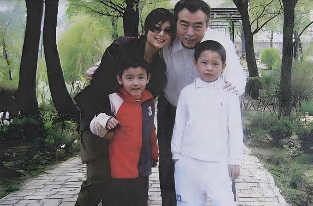 “大陆第一美人”两大名导为其沉迷<strong></p>
<p>Coinsuper</strong>，今55岁却像25岁的她经历了啥