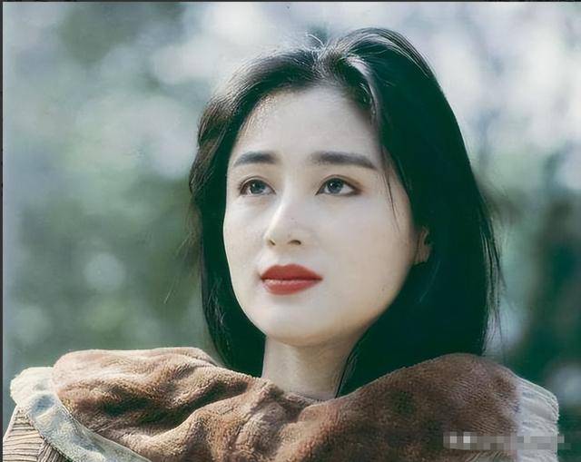 “大陆第一美人”两大名导为其沉迷<strong></p>
<p>Coinsuper</strong>，今55岁却像25岁的她经历了啥