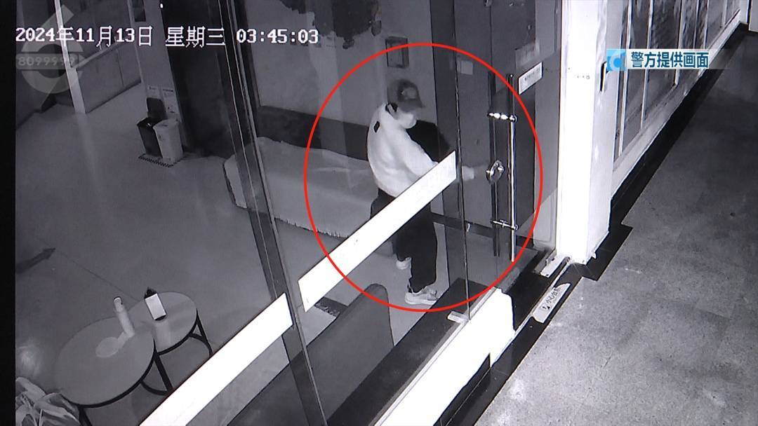凌晨<strong></p>
<p>币扬</strong>，男子翻窗潜入昆明一医院，抱走一个……