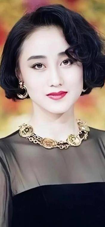 利智：嫁给李连杰才是心碎的开始<strong></p>
<p>币扬</strong>，婆婆张凤兰至死都没有原谅她