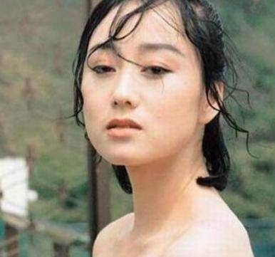 利智：嫁给李连杰才是心碎的开始<strong></p>
<p>币扬</strong>，婆婆张凤兰至死都没有原谅她
