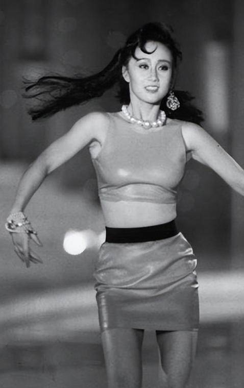利智：嫁给李连杰才是心碎的开始<strong></p>
<p>币扬</strong>，婆婆张凤兰至死都没有原谅她