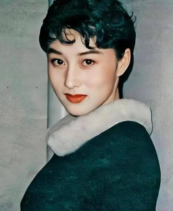利智：嫁给李连杰才是心碎的开始<strong></p>
<p>币扬</strong>，婆婆张凤兰至死都没有原谅她
