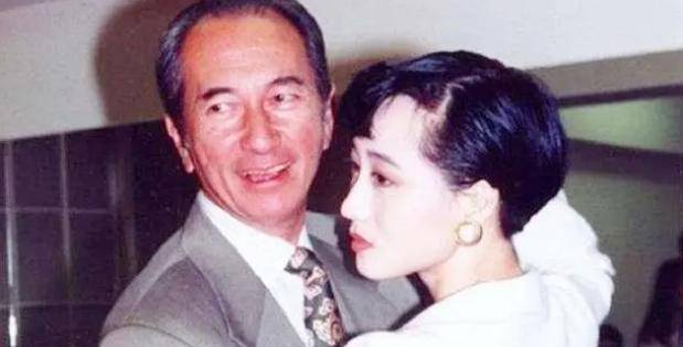 利智：嫁给李连杰才是心碎的开始<strong></p>
<p>币扬</strong>，婆婆张凤兰至死都没有原谅她