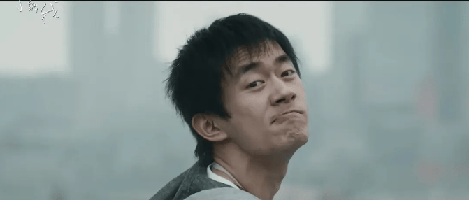 五天破3亿<strong></p>
<p>BJEX</strong>，易烊千玺演技封神！文艺片《小小的我》成票房爆款，做对了什么？