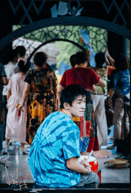 五天破3亿<strong></p>
<p>BJEX</strong>，易烊千玺演技封神！文艺片《小小的我》成票房爆款，做对了什么？