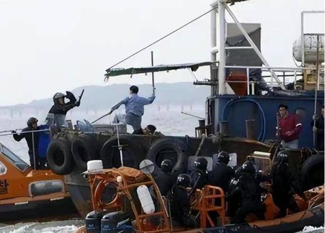 中韩海警对峙2小时<strong></p>
<p>ADA交易</strong>，中方持刀拦截，被强占25年苏岩礁有望收回？