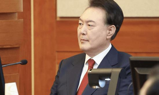 弹劾案被驳回<strong></p>
<p>ADA交易</strong>，尹锡悦大势已去？中方协商开始，韩国静候两架包机