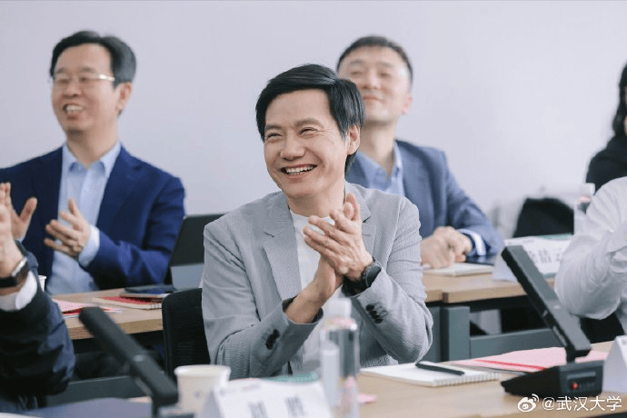 雷军回应如何保持好身材：英语不好已经让母校“蒙羞”<strong></p>
<p>BCH交易</strong>，不能再形象欠佳