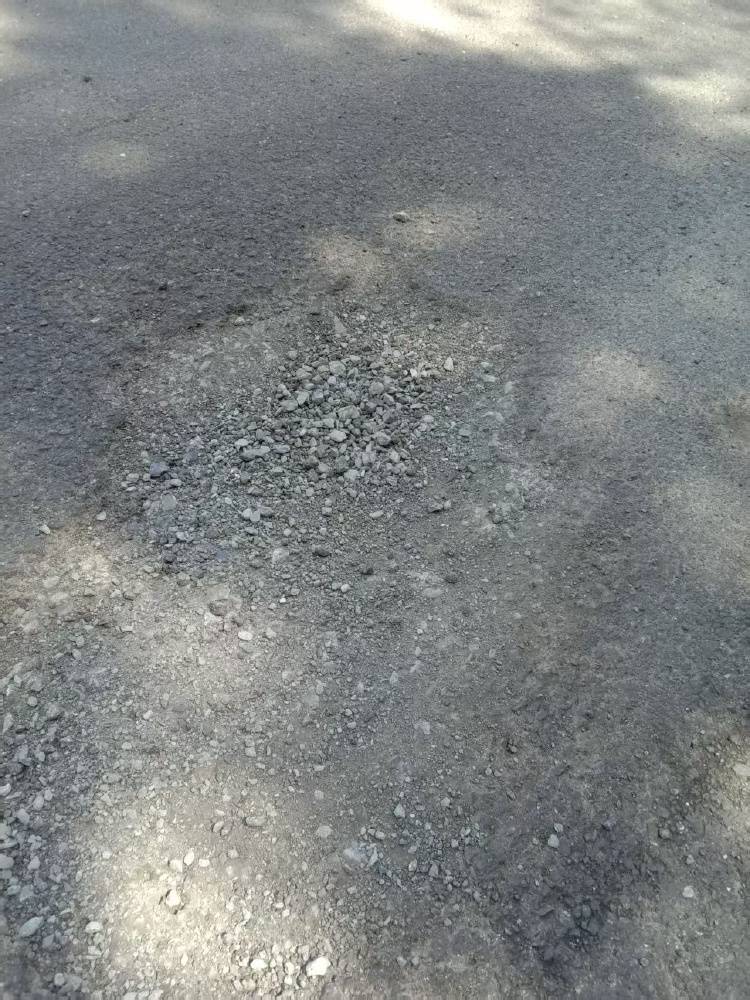 73岁老人骑车带老伴被路面浅坑绊倒<strong></p>
<p>比特现金交易</strong>，事后称“打了一圈投诉电话没人管”