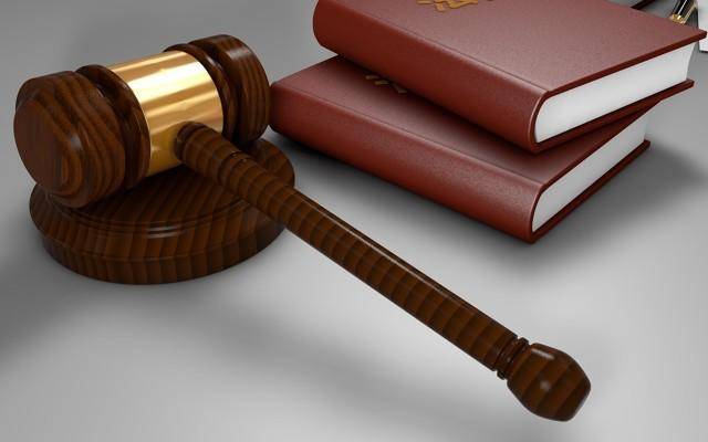 高中生骑电动车回家与摩托相撞致司机死亡：死者家属起诉索赔57万<strong></p>
<p>LTC交易</strong>，其父母被判赔46万