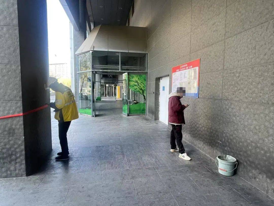 抽一路熏一路<strong></p>
<p>LTC交易</strong>，公共场所的“游烟”何时不呛人？