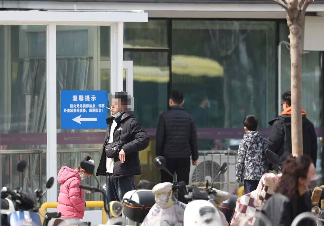 抽一路熏一路<strong></p>
<p>LTC交易</strong>，公共场所的“游烟”何时不呛人？