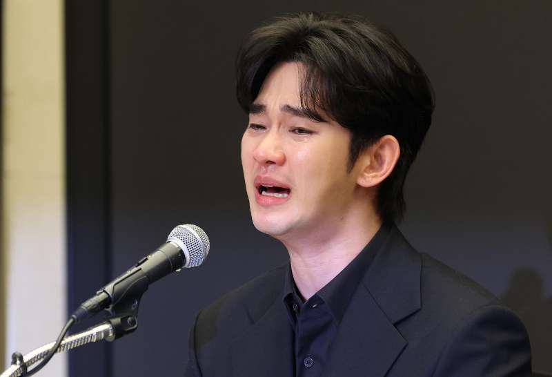 金秀贤为何在记者会上多次喝水<strong></p>
<p>莱特币交易</strong>，网友请DeepSeek解读