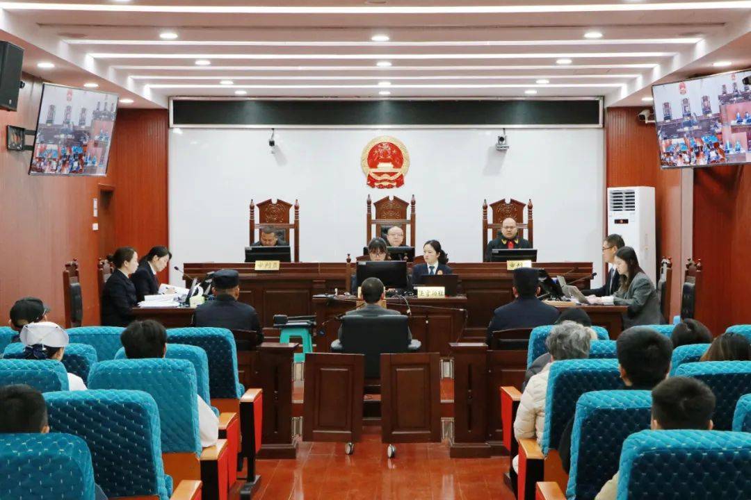 骗取医保基金超千万<strong></p>
<p>莱特币交易</strong>，贵州黔西南州委原常委张玉龙受审