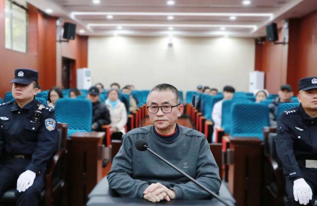 骗取医保基金超千万<strong></p>
<p>莱特币交易</strong>，贵州黔西南州委原常委张玉龙受审