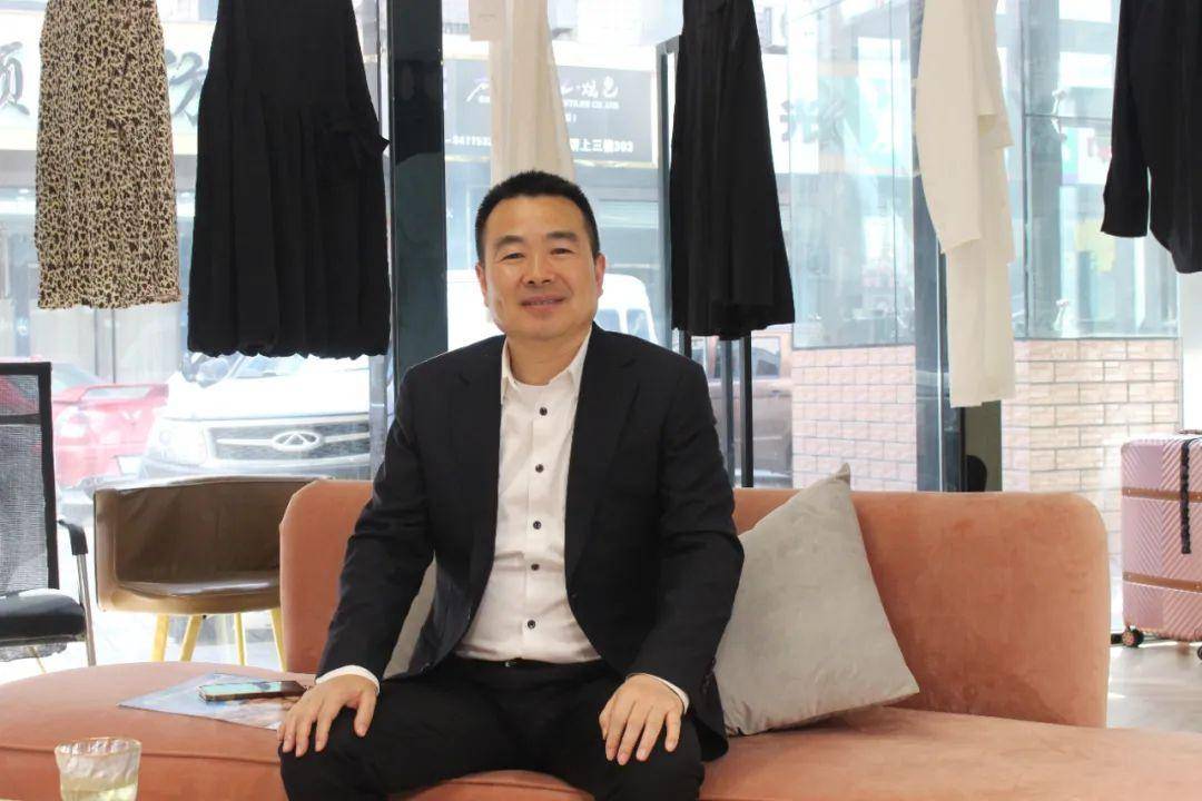 长期受抑郁症困扰<strong></p>
<p>区块链挖矿交易</strong>，浙江知名纺织企业董事长毕光钧离世