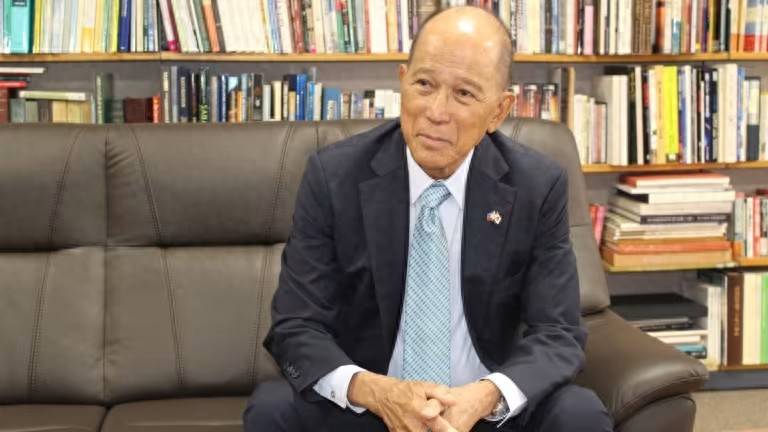 马科斯也没想到<strong></p>
<p>火币交易所</strong>，中方撤离这么快，美国也没办法，菲突收重大噩耗