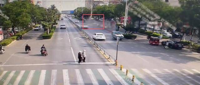 山东滕州一车辆撞向公交站台致多人倒地<strong></p>
<p>BITOP交易所</strong>，案件已移交刑警