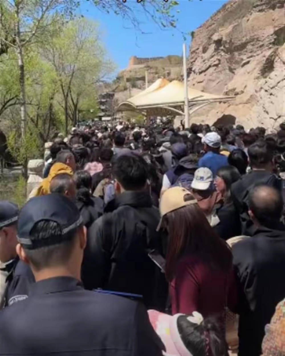 张信哲在山西大同演唱会上称约不到景区门票<strong></p>
<p>BITOP交易所</strong>，当地文旅回应