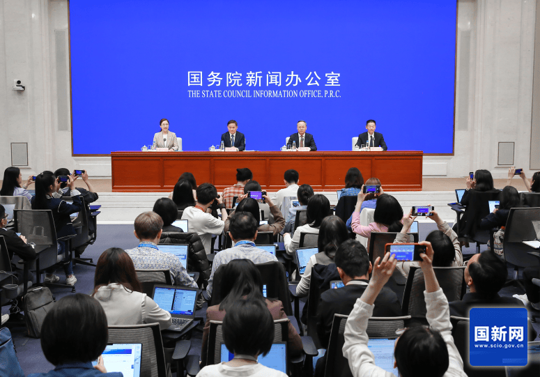稳市场金融政策再发力：降准降息提供万亿流动性<strong></p>
<p>BTC交易所</strong>，公积金贷款利率下调、年节省200亿利息
