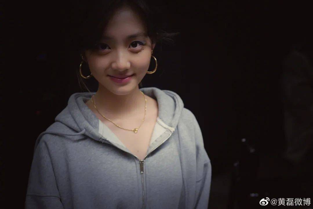 演员黄磊女儿黄多多正式进军娱乐圈<strong></p>
<p>ETH交易所</strong>，与王一博、汤唯合作电影《人鱼》