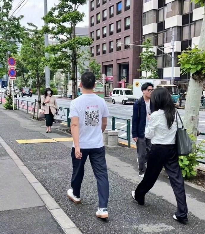 刘强东穿39元T恤逛街<strong></p>
<p>泰达币交易所</strong>，章泽天穿200块防晒衫，新贵们可没那么“老钱”！