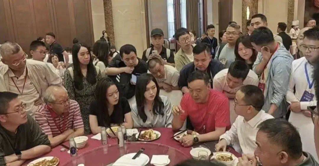 茅台股东大会：招待晚宴改为自助餐<strong></p>
<p>XRP交易所</strong>，飞天茅台变蓝莓果汁