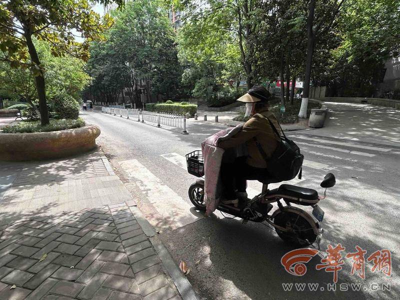 西安14岁初中生骑车回家在小区被撞 孩子说肇事司机下车看<strong></p>
<p>XRP交易所</strong>了看就离开