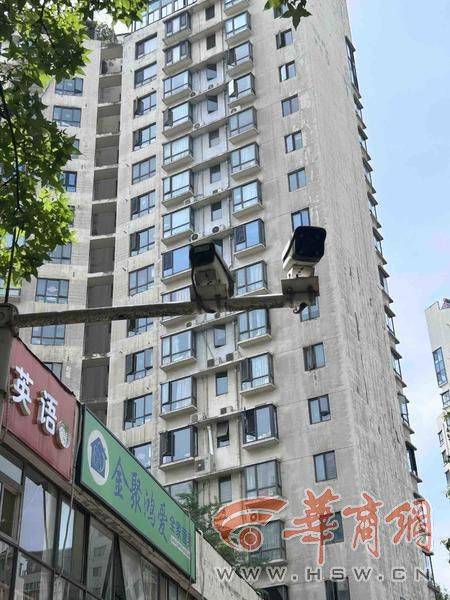 西安14岁初中生骑车回家在小区被撞 孩子说肇事司机下车看<strong></p>
<p>XRP交易所</strong>了看就离开