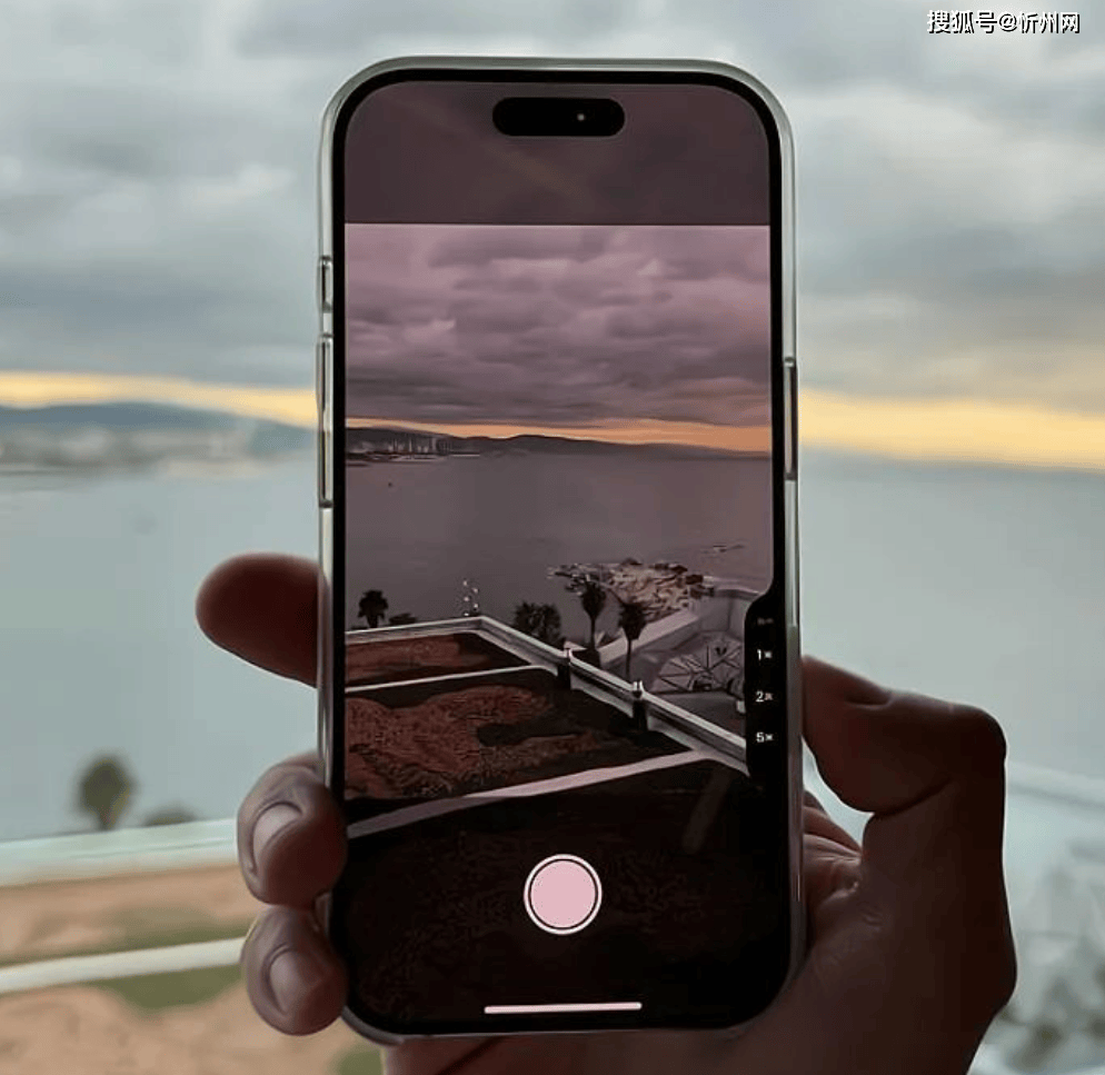 为什么说iPhone 16 Pro Max价格大跳水<strong></p>
<p>DOT交易所</strong>，对安卓手机是“降维打击”？