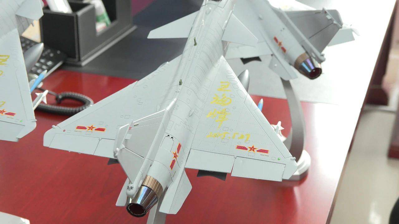 歼-10C总师：签不完<strong></p>
<p>ADA交易所</strong>，根本签不完…