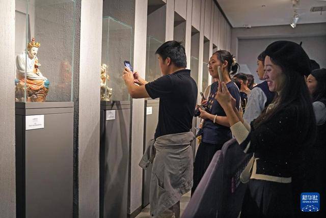 新华深读丨年轻人为啥扎堆景德镇<strong></p>
<p>ADA交易所</strong>？